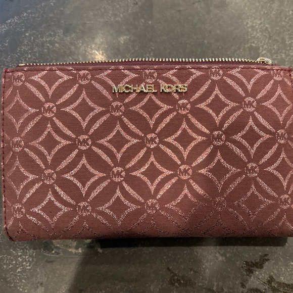 Micheal Kors OXBLOOD WRISTLET - Picture 1 of 6